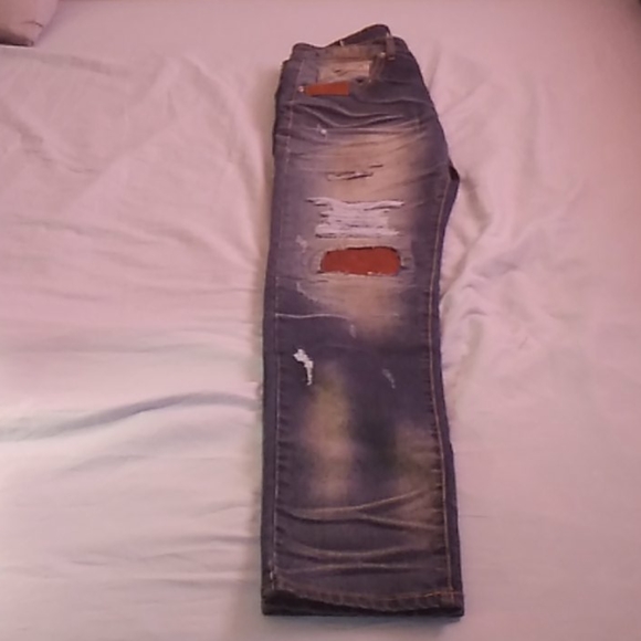 jeans - Picture 9 of 10